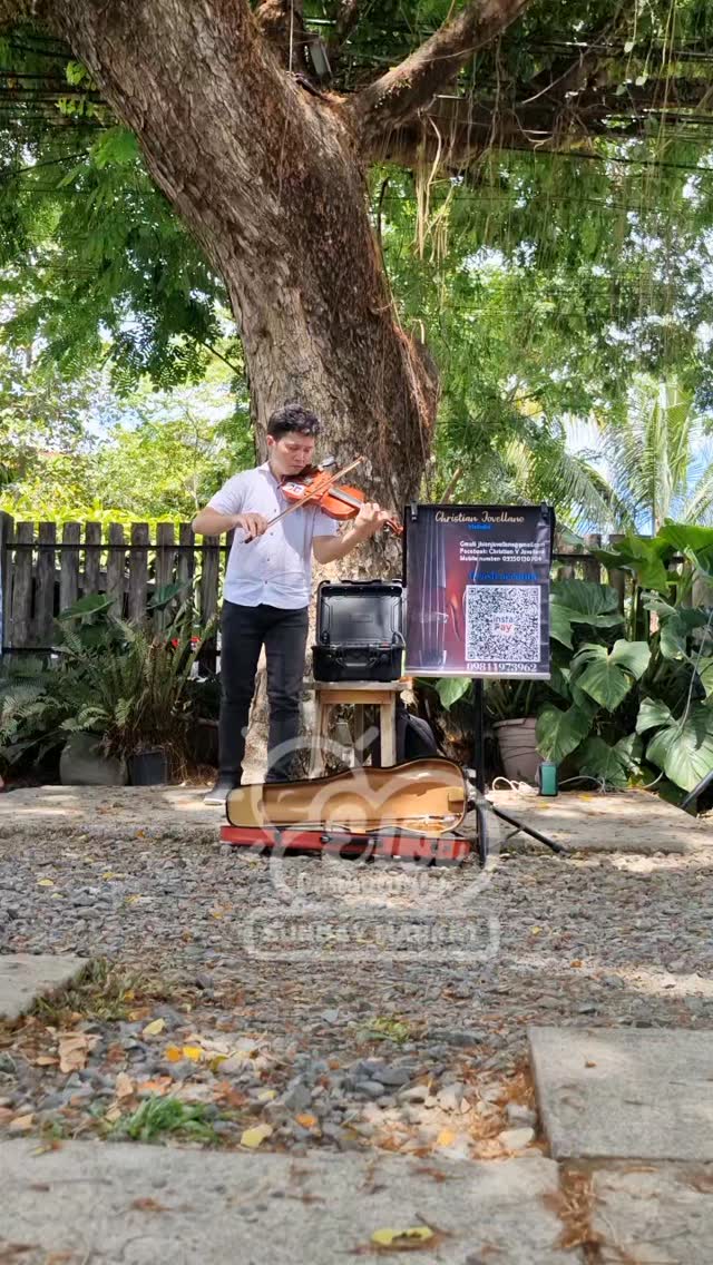 Christian violin performance